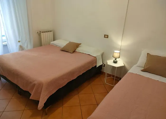 Vittorio Ll House Pensión